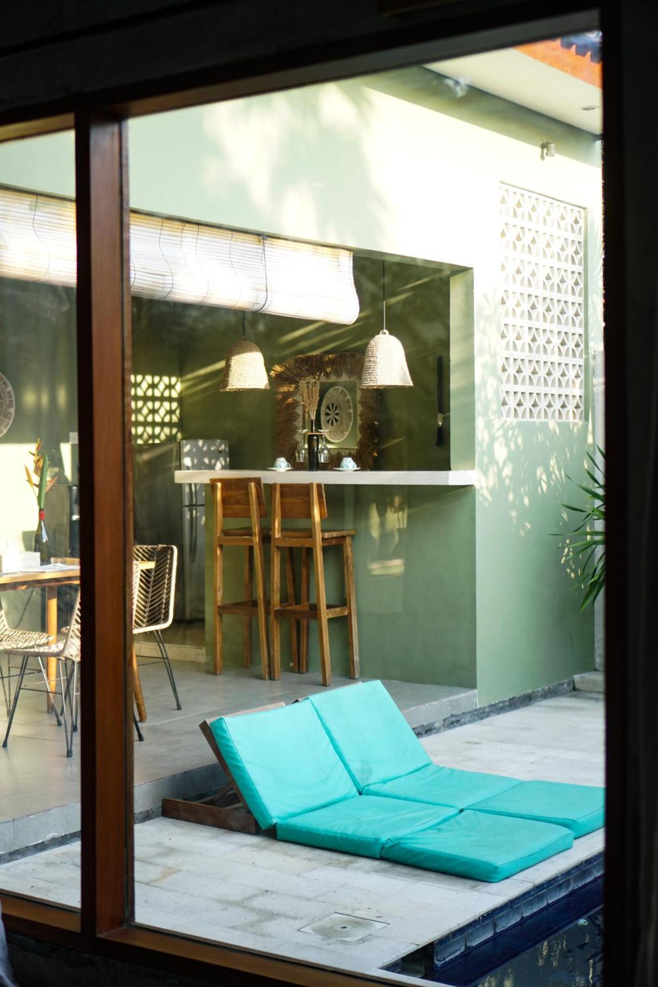 Kiki Village Bathtub And Living Room Canggu Exterior foto